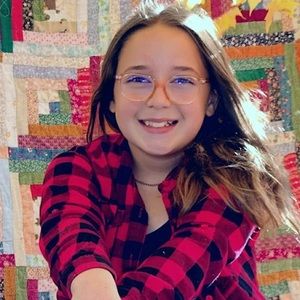 Meet your Posher, Lizzie